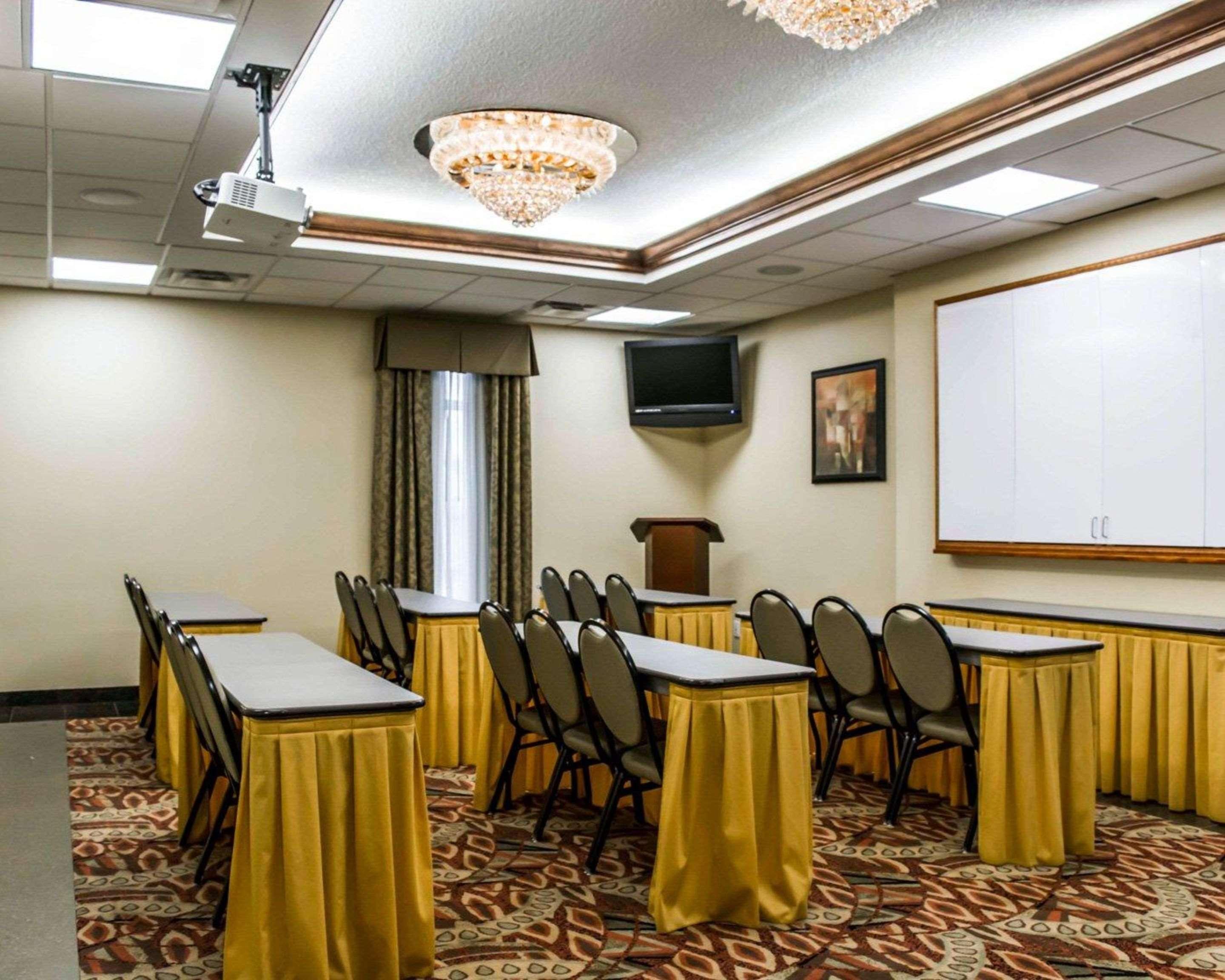 Quality Inn Airport - Cruise Port Тампа Екстериор снимка