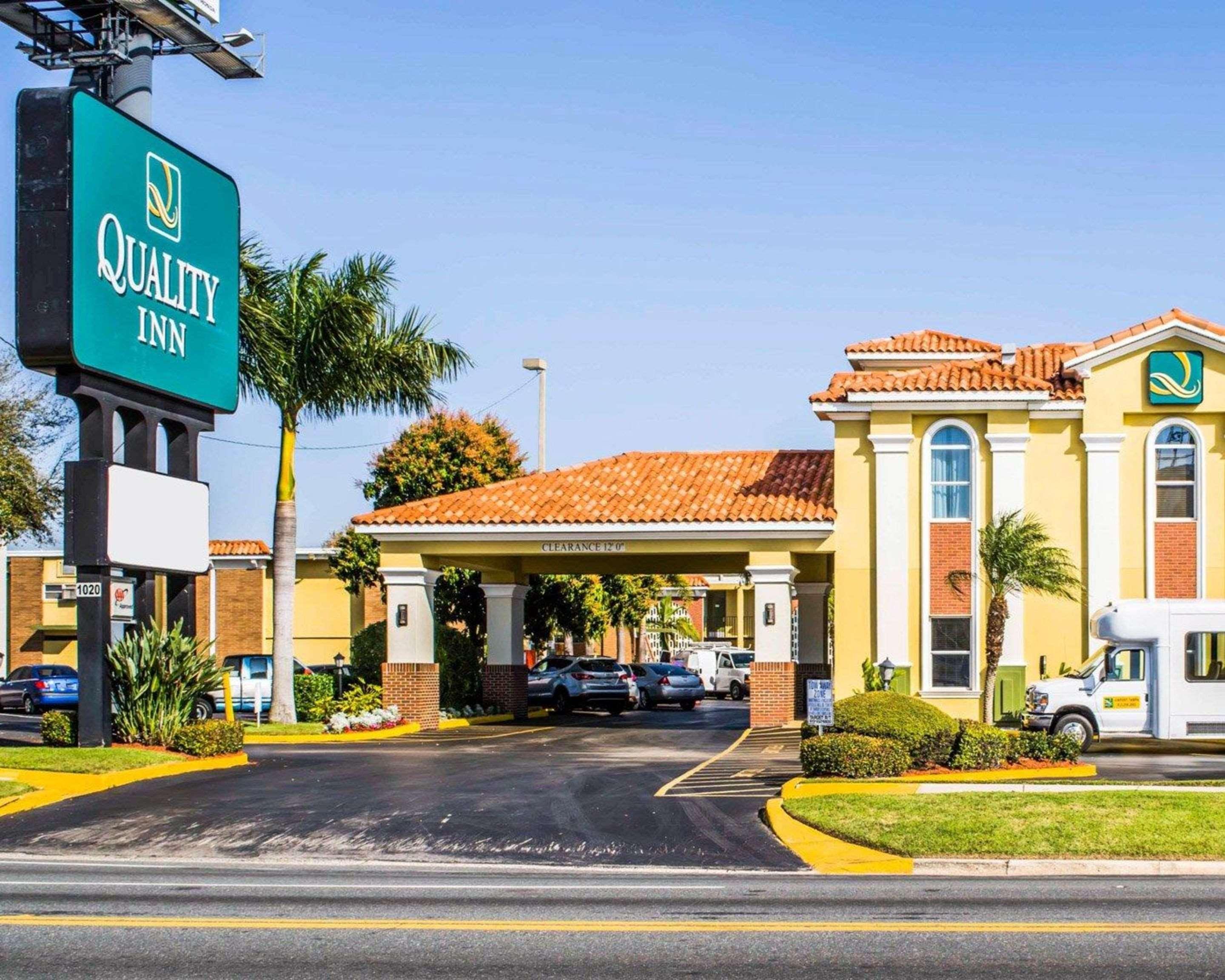 Quality Inn Airport - Cruise Port Тампа Екстериор снимка